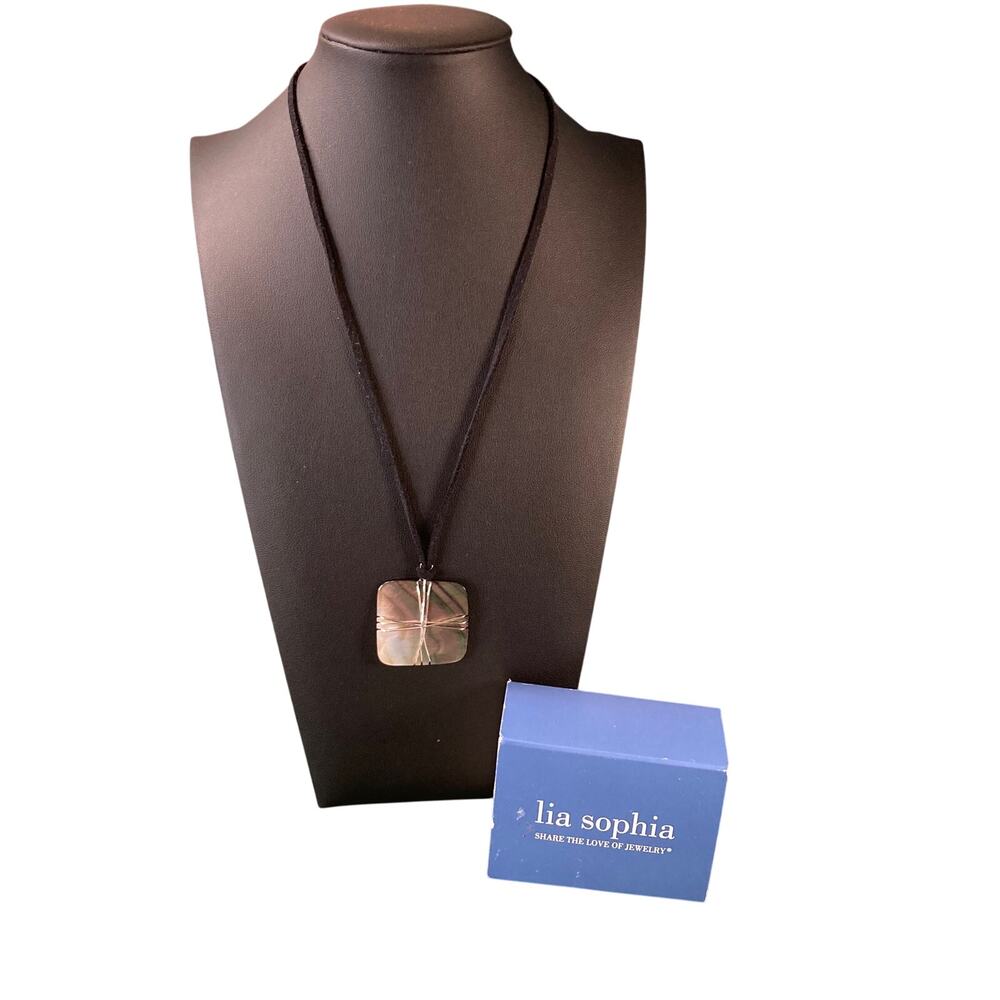 0024 Y2K Lia Sophia Square Wire-Wrapped Abalone Shell Necklace w/Suede Cord NWT